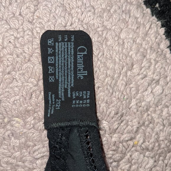 Chantelle Full Coverage Wire-free Smooth Bra - Picture 4 of 6